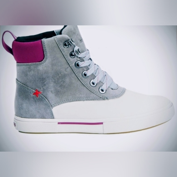 Xtratuf Shoes - ~~XTRA TUF💗Leather Deck Boot~~